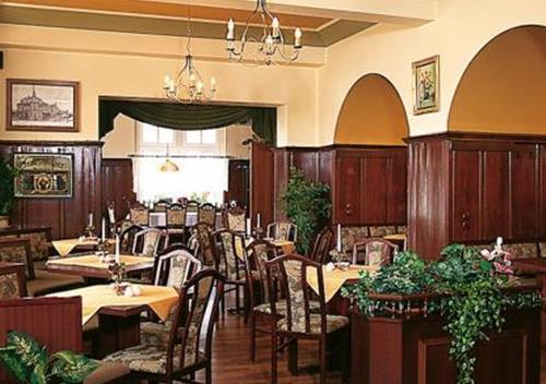 Hotel - Restaurant Kurhaus Klotzsche Dresden Exterior photo